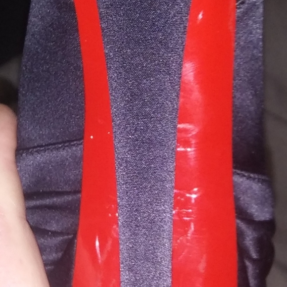 Christian loubatini satin sexy high heel Summer/Fall shoe. - Picture 6 of 8